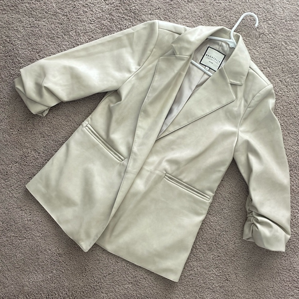 Cream, color, blazer, size medium